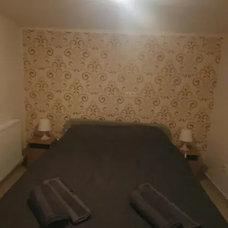 Darnay Apartmanhaz Gyenesdiás